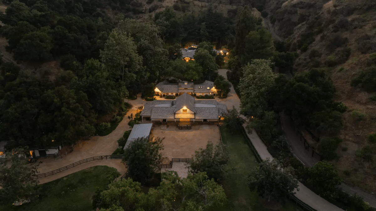 112 Acres of History: Brentwood’s Robert Taylor Ranch Hits the Market for $70 Million 1 AD 4nXetjSa