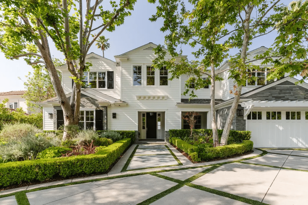 Hollywood Movers: Celeb Home Sales in LA You Might Have Missed in 2025 4 image 7
