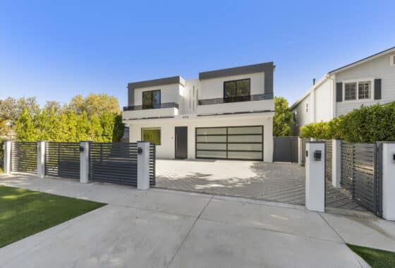 61 web or mls 087A3346